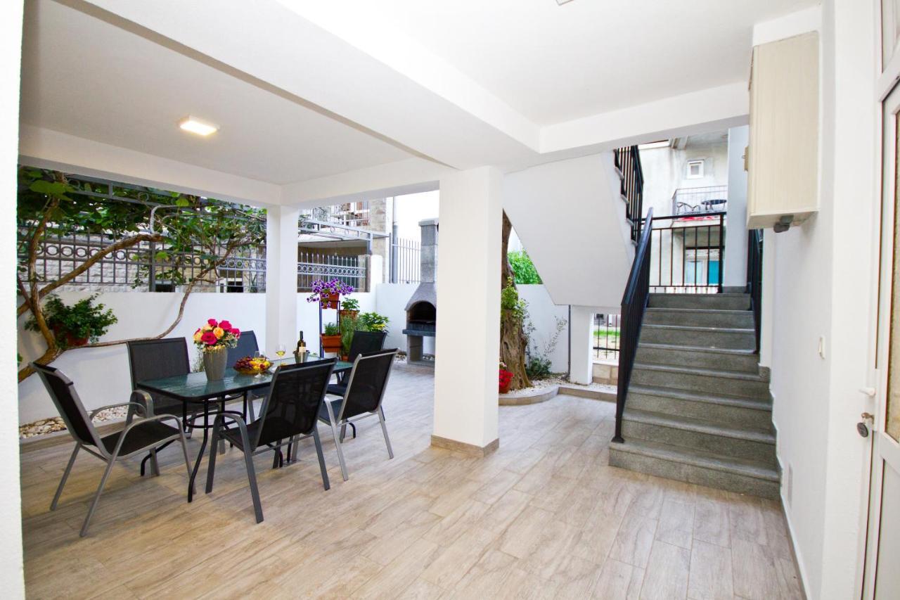 Apartments Saric Bar Exterior foto