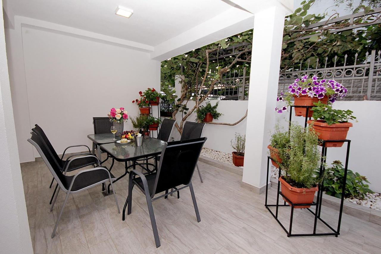 Apartments Saric Bar Exterior foto